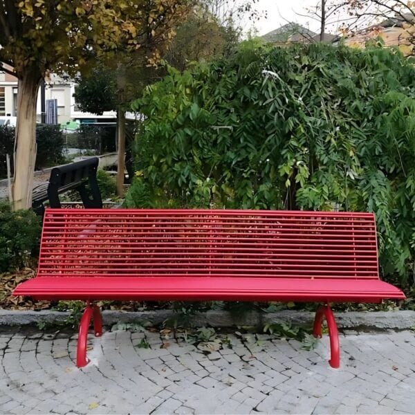 Stalen straatbank Best Straatbank van staal in kleur rood. Leverbaar in diverse ral-kleuren.