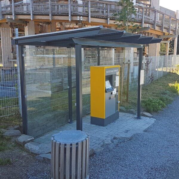 overkapping betaalautomaat direct online aanschaffen Overkapping voor betaalautomaat met glazen wanden en stalen constructie