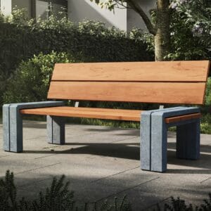 Circulaire houten buurtbank met betonnen poten van gerecycled materiaal - inclusief levering en plaatsing.