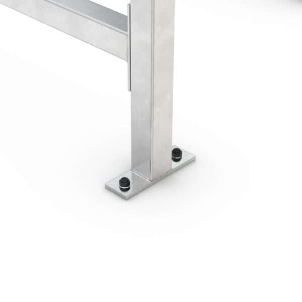 Verankering fietsenstalling verzinkt staal in detail Detailfoto van verankering van overdekte fietsenstalling verzinkt staal