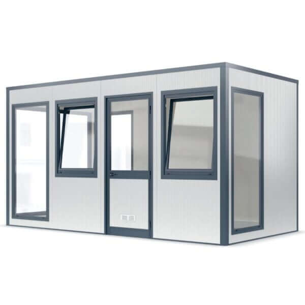 Kantoorunit 6x3 met meerdere ramen en deur Kantoorunit 6x3 met ramen en deur, ideaal voor werkruimte.