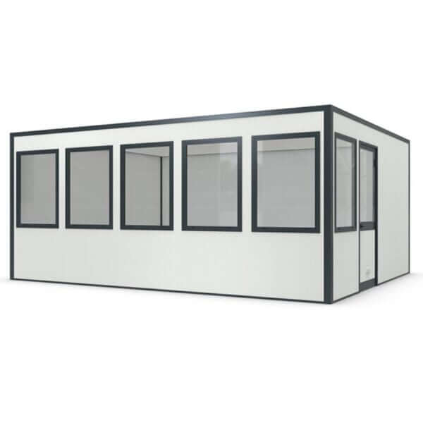 Luxe kantoorunit voor binnen met meerdere ramen voor helder licht en ventilatie, voor flexibele werkplekken.