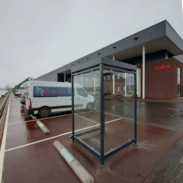 Rokersabri Keulen | Multifunctionele overkapping kopen Rokersabri Keulen met veiligheidsglas bij Cofra Amsterdam, geschikt als rookplek en betaalautomaat overkapping