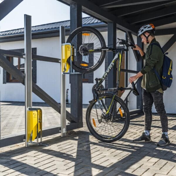 Verticale fietsenrek met fietslift Fietsenrek met lift en muurbevestiging voor bedrijven